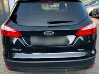 Gebraucht Ford Focus 100 PS (73 kW) 2013 Schwarz Kombi