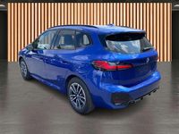 Gebraucht BMW 218 M Sport 136 PS (100 kW) 2023 Portimao blau metallic Van / Kleinbus