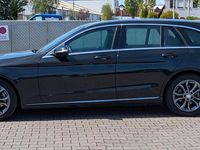 Gebraucht Mercedes C180 Avantgarde 156 PS (114 kW) 2014 Schwarz Kombi