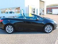 Second-hand Opel Cascada Active 170 CP (125 kW) 2017 Negru Cabrio