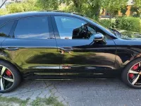 Gebraucht Porsche Macan 441 PS (324 kW) 2023 Tiefschwarzmetallic SUV