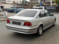 Gebraucht BMW 523 170 PS (125 kW) 2000 Grau Limousine