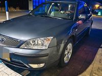 Gebraucht Ford Mondeo 131 PS (96 kW) 2004 Blau Limousine