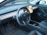 Gebraucht Tesla Model 3 Standard Range 225 kW (306 PS) 2019 Weiß Limousine