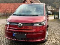 Gebraucht VW Multivan 136 PS (100 kW) 2024 Rot Van