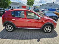 Gebraucht Dacia Sandero Stepway 84 PS (61 kW) 2012 Rot SUV