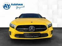 Gebraucht Mercedes A180 116 PS (85 kW) 2020 Gelb Kleinwagen