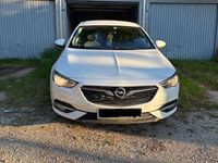 Usado Opel Insignia Eco 140 HP (102 kW) 2017 Branco Sedan