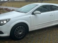 Gebraucht Opel Astra GTC 90 PS (66 kW) 2008 Weiß Coupé