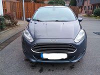 Gebraucht Ford Fiesta Titanium 80 PS (58 kW) 2013 Grau Kleinwagen