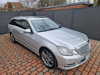 Gebraucht Mercedes E220 170 PS (125 kW) 2011 Silber Kombi