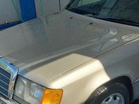 Gebraucht Mercedes 300 147 PS (108 kW) 1990 Beige Kombi