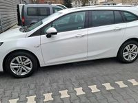 Gebraucht Opel Astra 125 PS (91 kW) 2017 Weiß Kombi