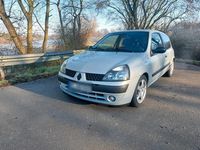 Gebraucht Renault Clio II Dynamique 75 PS (55 kW) 2003 Silber Limousine