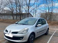 Gebraucht Renault Clio II 106 PS (77 kW) 2008 Silber Kleinwagen