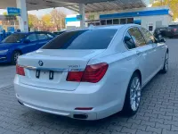 Gebraucht BMW 750 408 PS (300 kW) 2011 Weiß Limousine