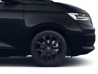 Gebraucht VW Multivan Life 150 PS (110 kW) 2024 Deep black perleffekt Van