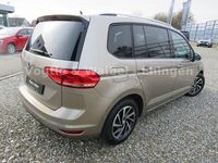 Gebraucht VW Touran Join 150 PS (110 kW) 2018 Beige Van / Kleinbus