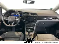 Gebraucht VW Touran Comfortline 150 PS (110 kW) 2023 Grau Van / Kleinbus
