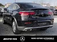 Gebraucht Mercedes GLC300e AMG 194 PS (142 kW) 2020 Unilack schwarz Coupé