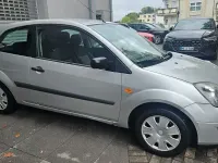 Gebraucht Ford Fiesta 60 PS (44 kW) 2005 Silber Kleinwagen