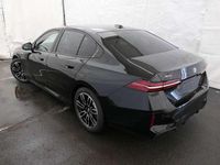 Gebraucht BMW 520 M Sport 197 PS (144 kW) 2025 Saphirschwarz metallic Limousine