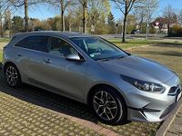 Gebraucht Kia Ceed Spirit 160 PS (117 kW) 2022 Silber Kleinwagen