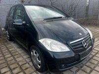 Gebraucht Mercedes A160 82 PS (60 kW) 2010 Kosmosschwarz  metalliclack Kleinwagen