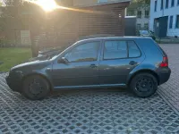 Second-hand VW Golf IV 101 CP (74 kW) 2002 Gri Berlinǎ