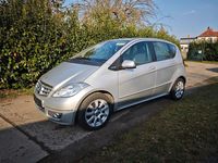 Gebraucht Mercedes A160 95 PS (69 kW) 2011 Silber Van / Kleinbus