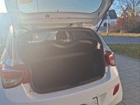 Gebraucht Hyundai i10 Passion Plus 87 PS (63 kW) 2016 Weiß Kleinwagen