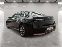 Gebraucht BMW 750e 313 PS (230 kW) 2023 Schwarz Limousine