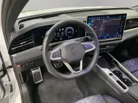 Gebraucht VW Passat R-line 150 PS (110 kW) 2025 Oryxweiß perlmutteffekt Kombi