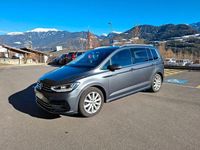 Gebraucht VW Touran Highline 150 PS (110 kW) 2018 Grau Van / Kleinbus