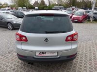 gebraucht VW Tiguan 2.0 TDI Allrad DSG AHK Scheckheft Klima Pano AUX