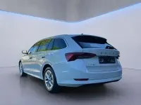Gebraucht Skoda Octavia 150 PS (110 kW) 2024 Moonweissmet. Kombi