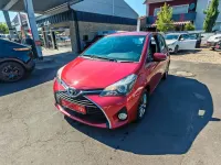 Gebraucht Toyota Yaris Comfort 99 PS (72 kW) 2015 Rot Kleinwagen