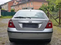 Gebraucht Ford Mondeo Ghia 131 PS (96 kW) 2004 Silber Limousine