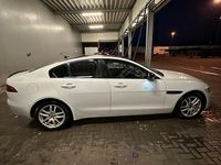 Gebraucht Jaguar XE 180 PS (132 kW) 2016 Weiß Limousine