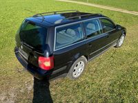 Second-hand VW Passat Basis 131 CP (96 kW) 2004 Negru Break