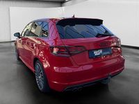 Gebraucht Audi A3 Ambiente 184 PS (135 kW) 2016 Rot Limousine