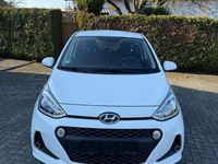 Gebraucht Hyundai i10 YES! 67 PS (49 kW) 2017 Weiß Kleinwagen