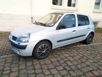 Gebraucht Renault Clio II 82 PS (60 kW) 2004 Silber Kleinwagen