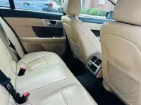 Usata Jaguar XF 200 CV (147 kW) 2012 Nero Berlina