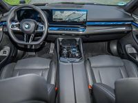 Gebraucht BMW 540 Performance 303 PS (222 kW) 2026 Schwarz Kombi