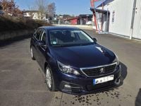 Gebraucht Peugeot 308 SW 131 PS (96 kW) 2019 Blau Kombi