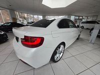 Gebraucht BMW 225 Performance 218 PS (160 kW) 2015 Weiß Coupé