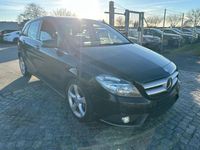 Gebraucht Mercedes B180 122 PS (89 kW) 2014 Schwarz Van / Kleinbus