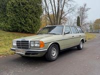 Gebraucht Mercedes E230 136 PS (100 kW) 1984 Grün Kombi