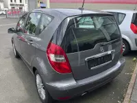 Gebraucht Mercedes A160 95 PS (69 kW) 2010 Grau Limousine